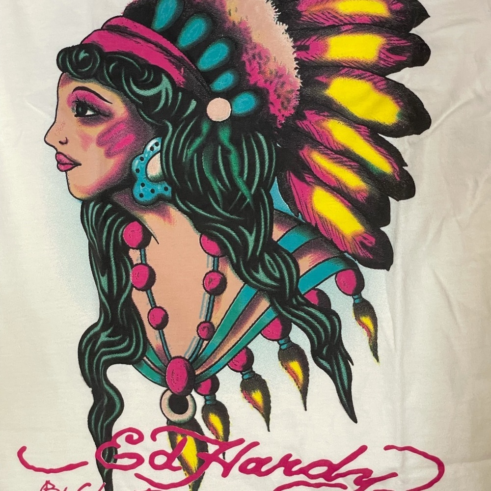 Ed Hardy Graphic Girls Tee Host Pick 💕 - Picture 2 of 3